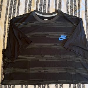 Mens Nike T shirt